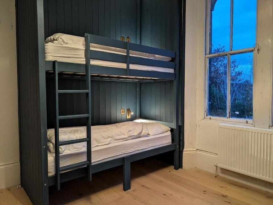 Classic Room, Hill View
