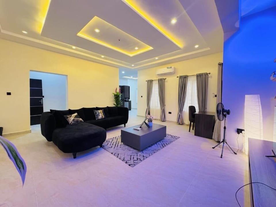 Luxury Apartment, Balcony, City View | Living area