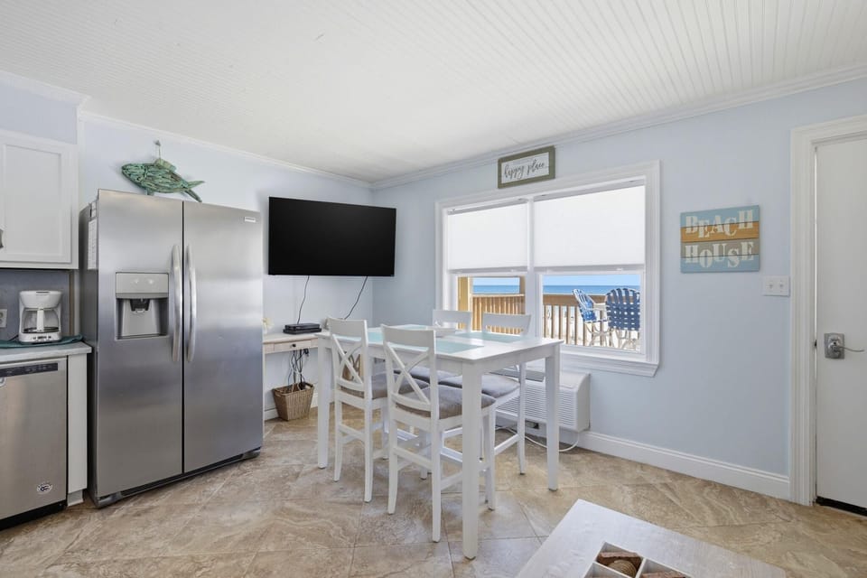 Condo, 1 Queen Bed with Sofa bed (Gulf Village 207) | Dining