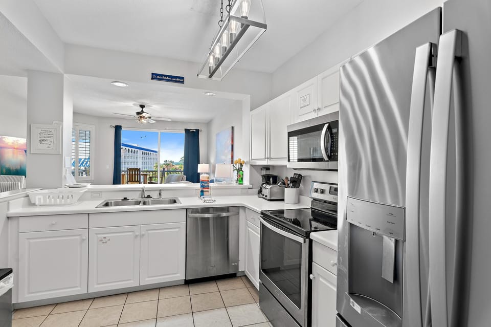 Condo, Multiple Beds (Destin West Gulfside #406) | Private kitchen