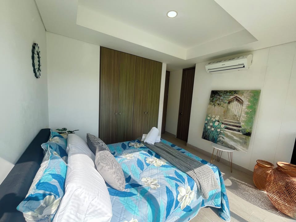 Apartment, Pool View | Blackout drapes, iron/ironing board, WiFi (free)
