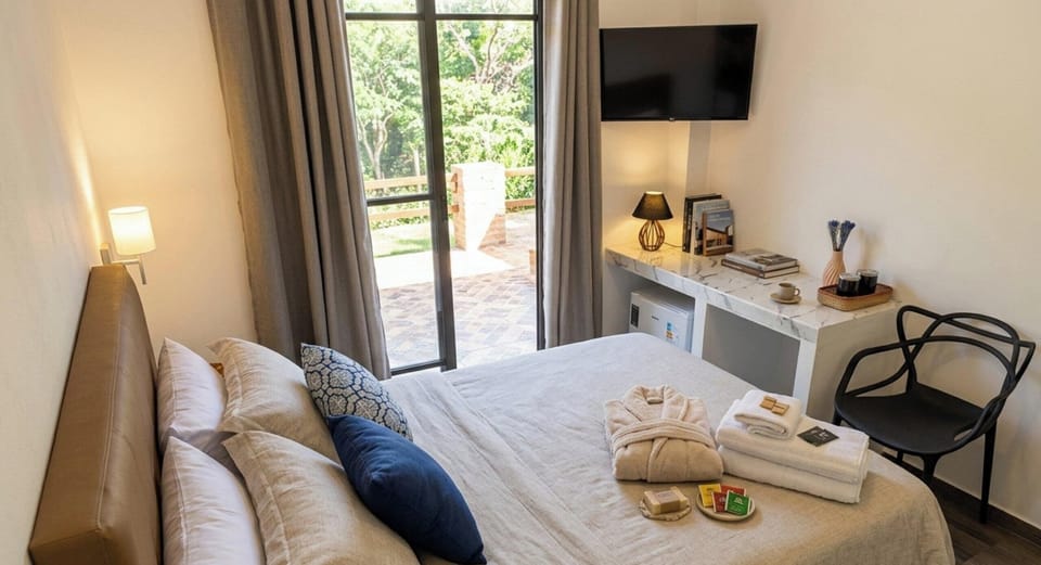 Suite | Laptop workspace, WiFi (free)