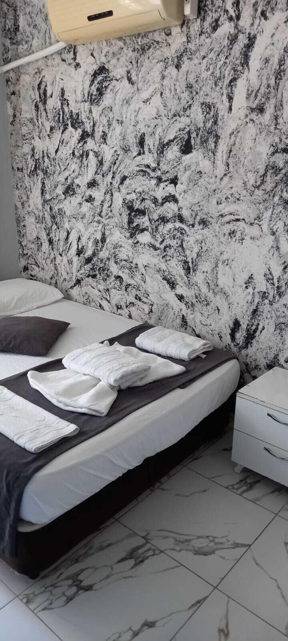 In-room safe, soundproofing, free WiFi