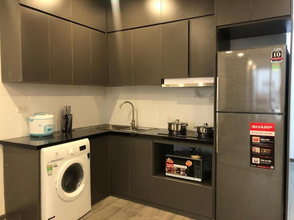 Standard Apartment | Private kitchen | Fridge
