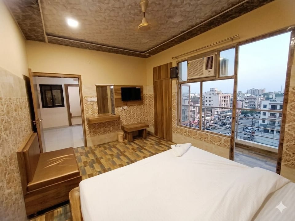 Deluxe Room, City View | Premium bedding, free WiFi, bed sheets