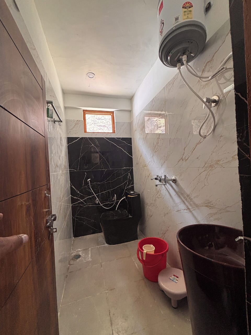 Shower, free toiletries, towels, soap