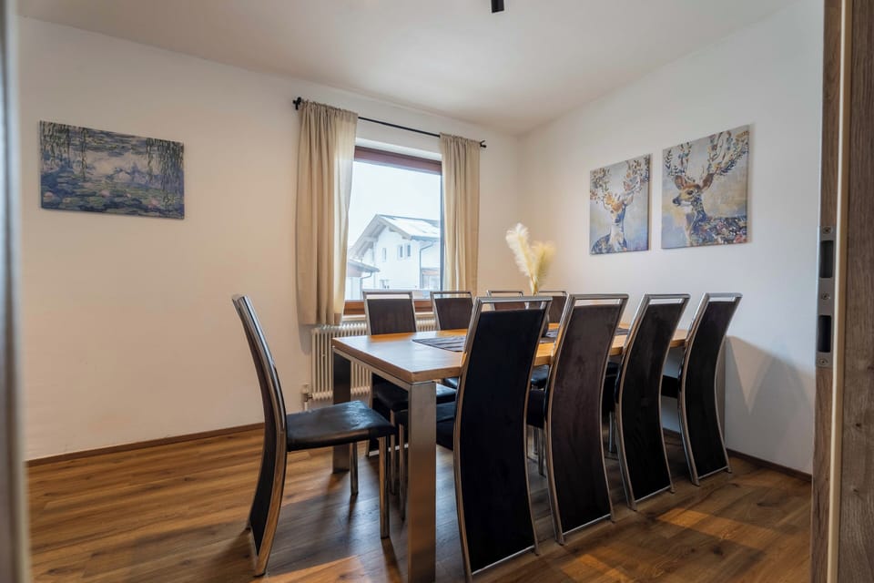 Comfort Chalet, Mountain View | Dining