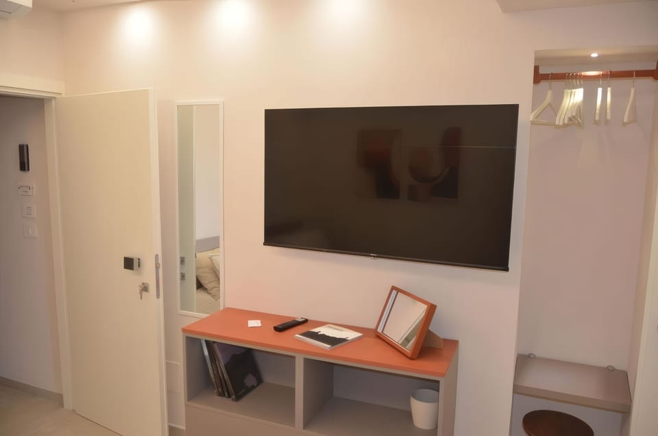 Studio | WiFi (free), individually furnished, bed sheets
