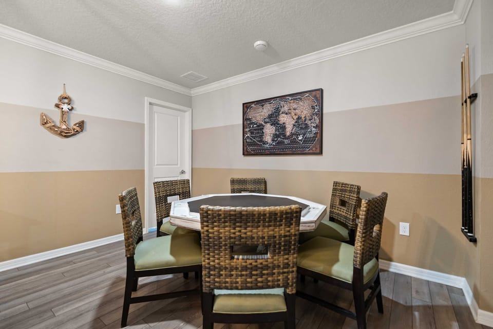 House | 10 bedrooms, high-speed internet