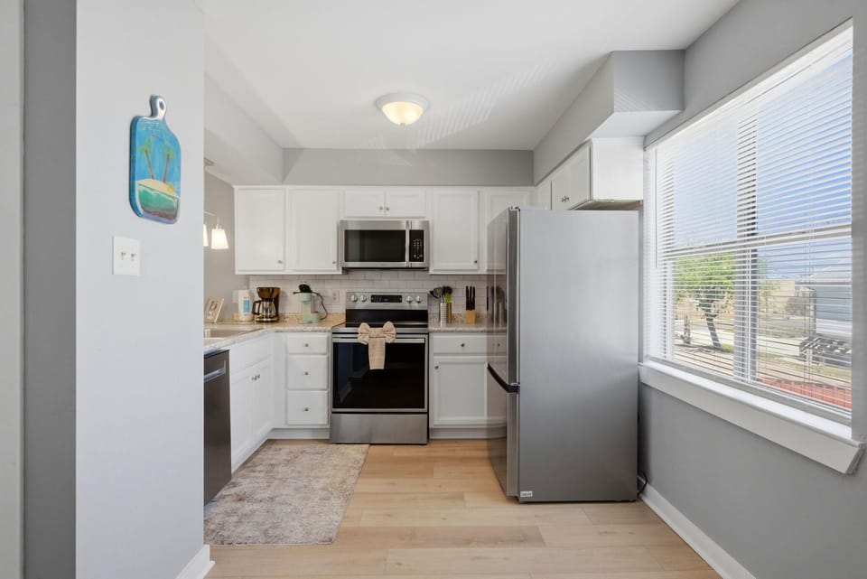 Condo, 1 Queen Bed with Sofa bed (Sand Dollar 30) | Private kitchen