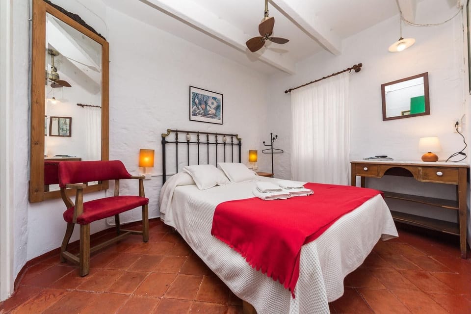 Double Room, City View | Desk, laptop workspace, bed sheets