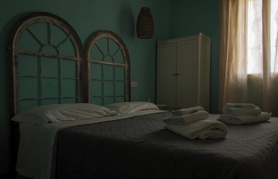 Classic Room | Hypo-allergenic bedding, down comforters, blackout drapes, soundproofing