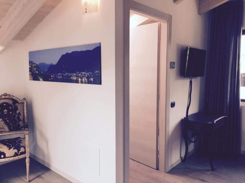 Deluxe Double Room, Mountain View | Interior