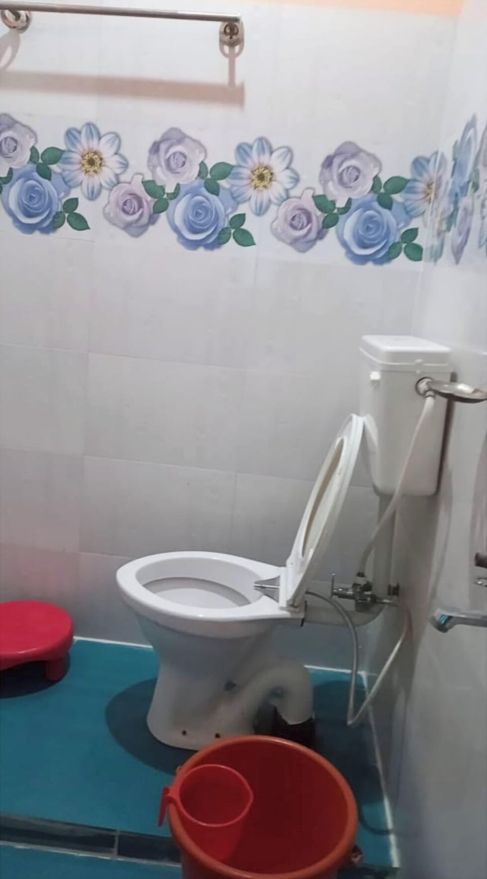 Shower, rainfall showerhead, slippers, bidet