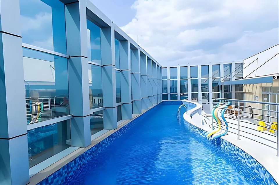 Suite | Pool | Outdoor pool