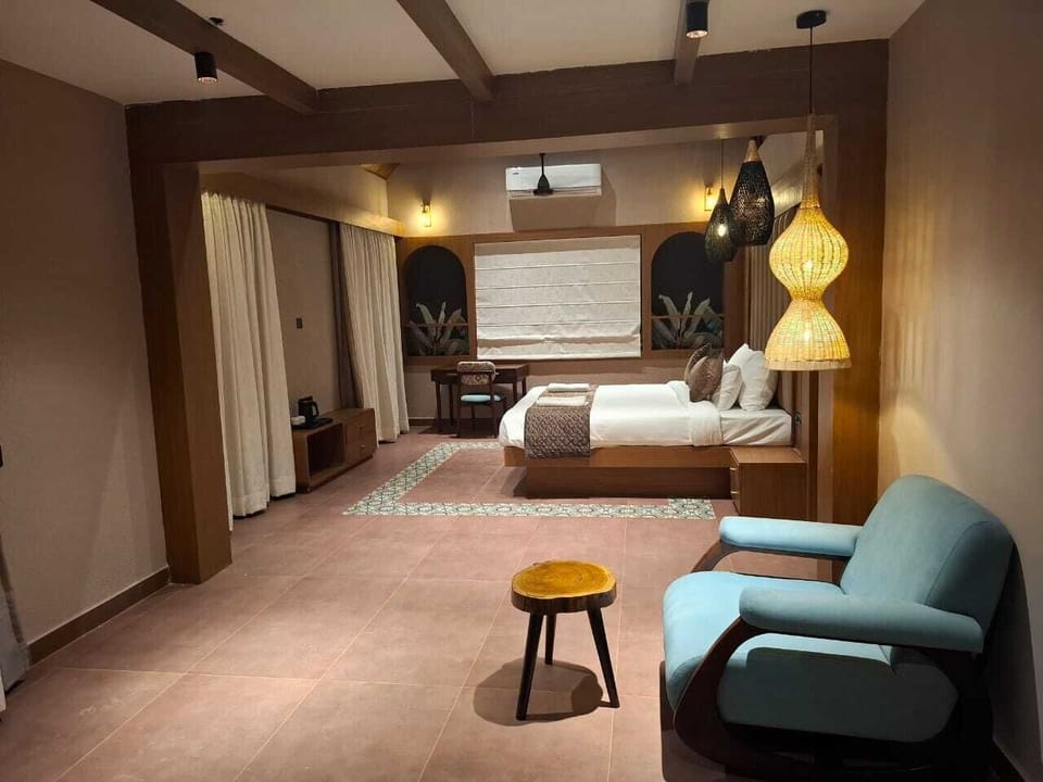 Superior Double Room, Balcony | In-room safe, desk, laptop workspace, blackout drapes