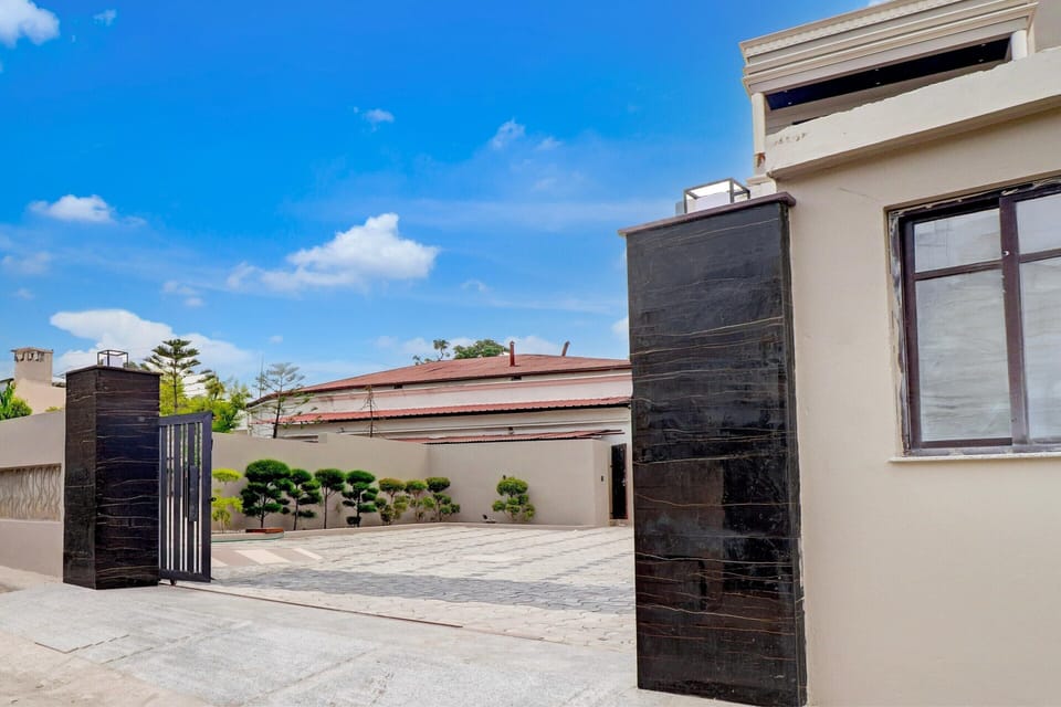 House | Reception