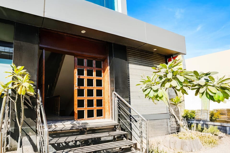 House | Reception