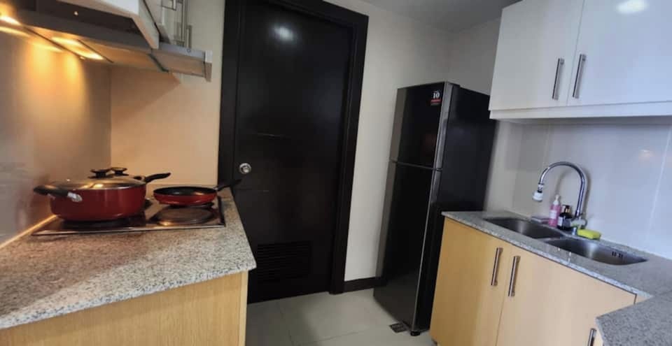 Family Condo, 3 Bedrooms, Non Smoking, City View | Private kitchen | Fridge, microwave, stovetop, espresso maker