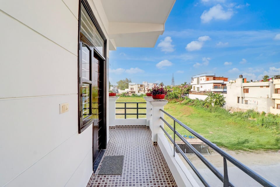 House | Balcony