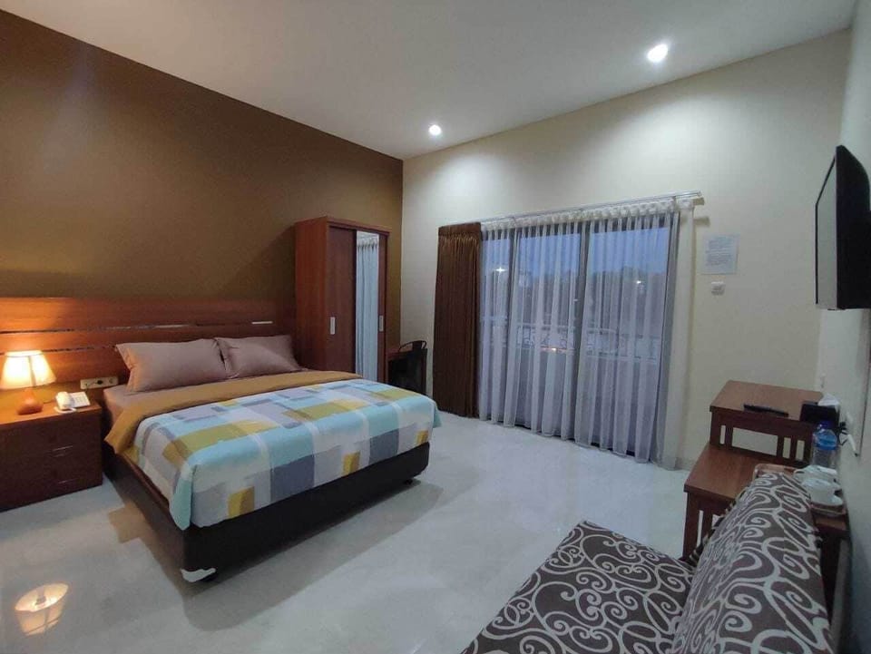 Superior Double Room | Individually furnished, desk, free WiFi, bed sheets