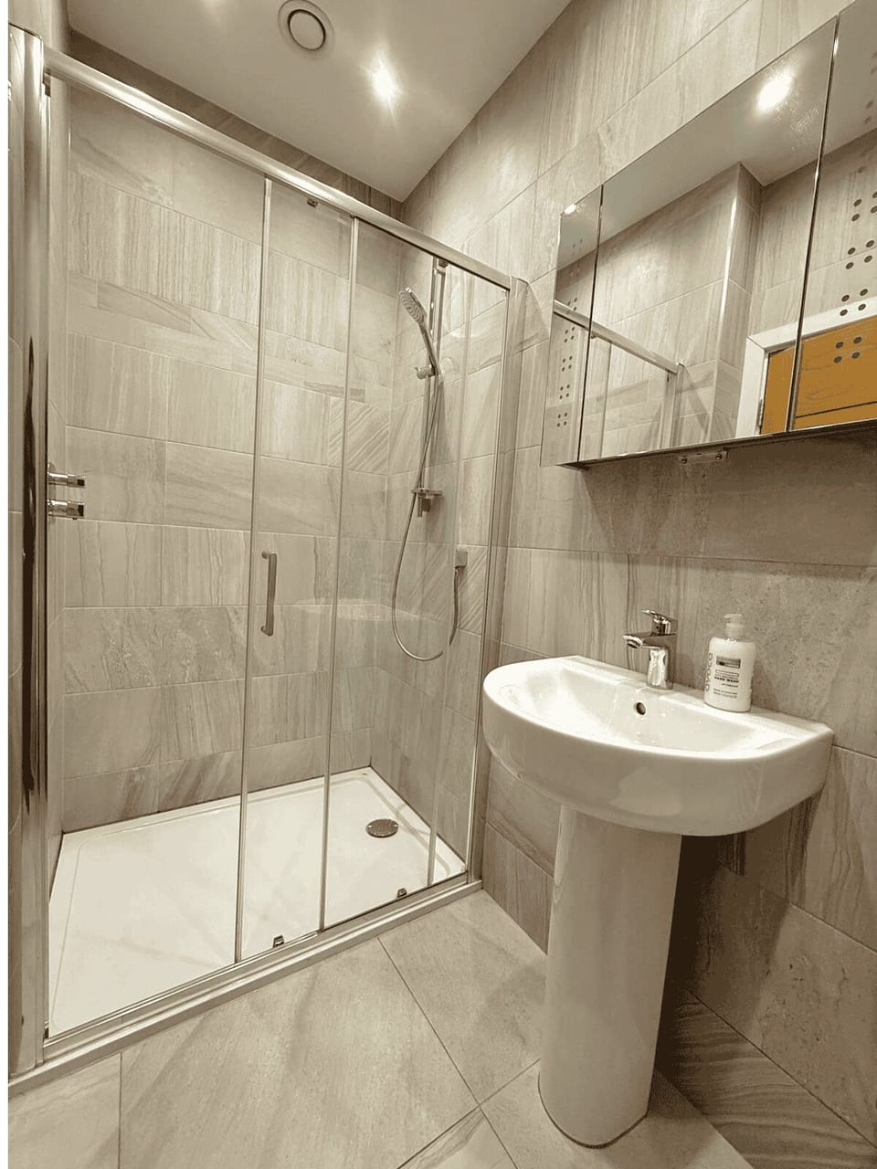 Beautiful 2 bed Flat in City Centre Apartment in Sheffield