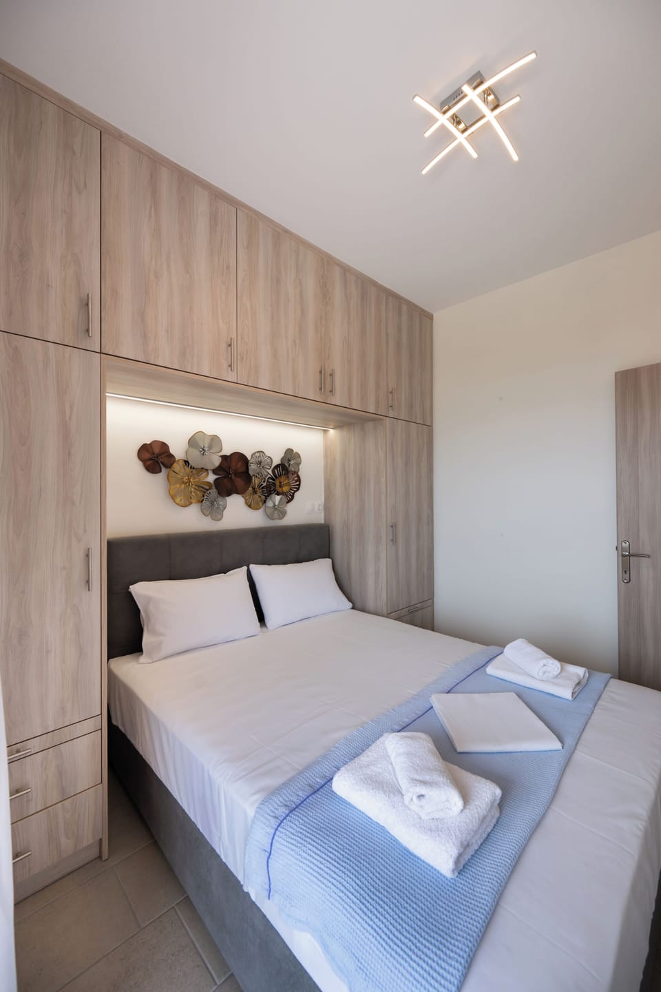 Luxury Duplex, Sea View | Blackout drapes, iron/ironing board, free WiFi