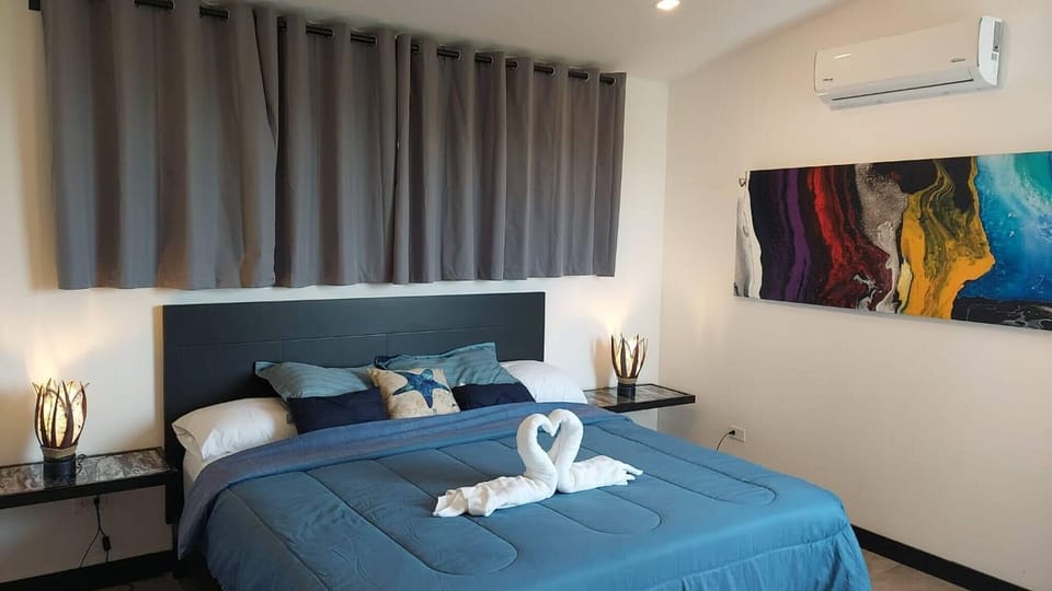 Modern, Deluxe, Ocean View Guest House With Pool House in Coco