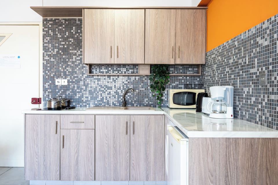 Apartment, 1 Double Bed with Sofa bed, Kitchenette, Sea View | Private kitchenette | Coffee/tea maker, mini-fridge, microwave, stovetop