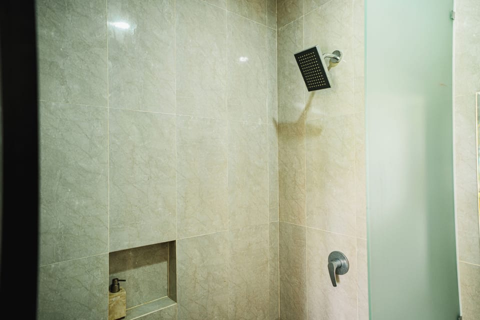 Superior Room | Bathroom | Shower, rainfall showerhead, towels, soap