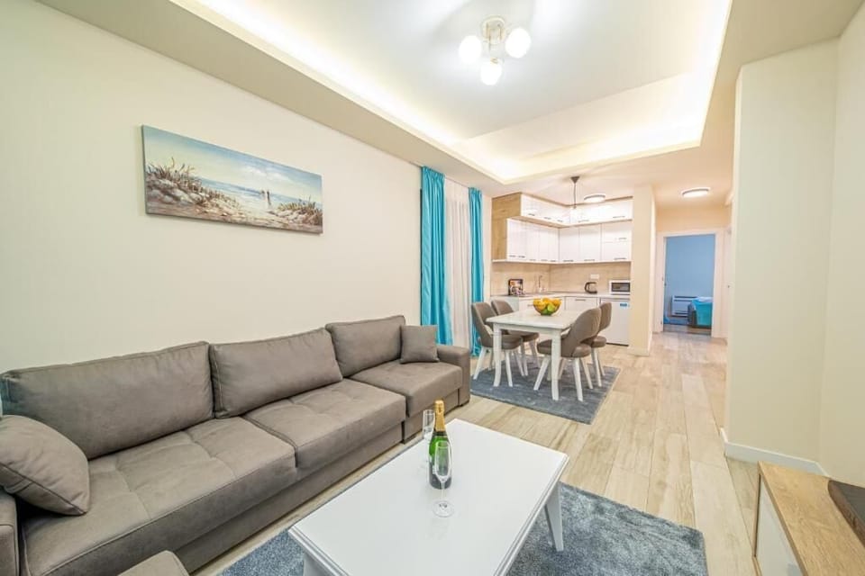 Comfort Apartment, Sea View | Living area
