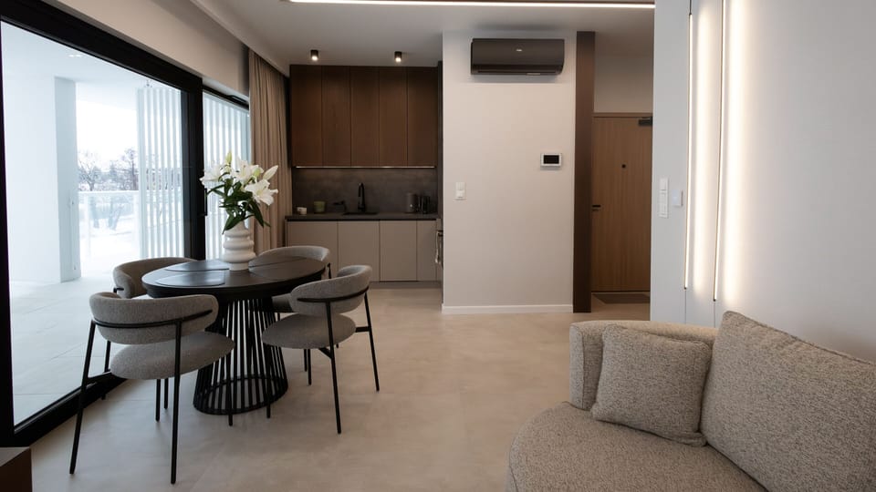 Apartment (14) | In-room dining