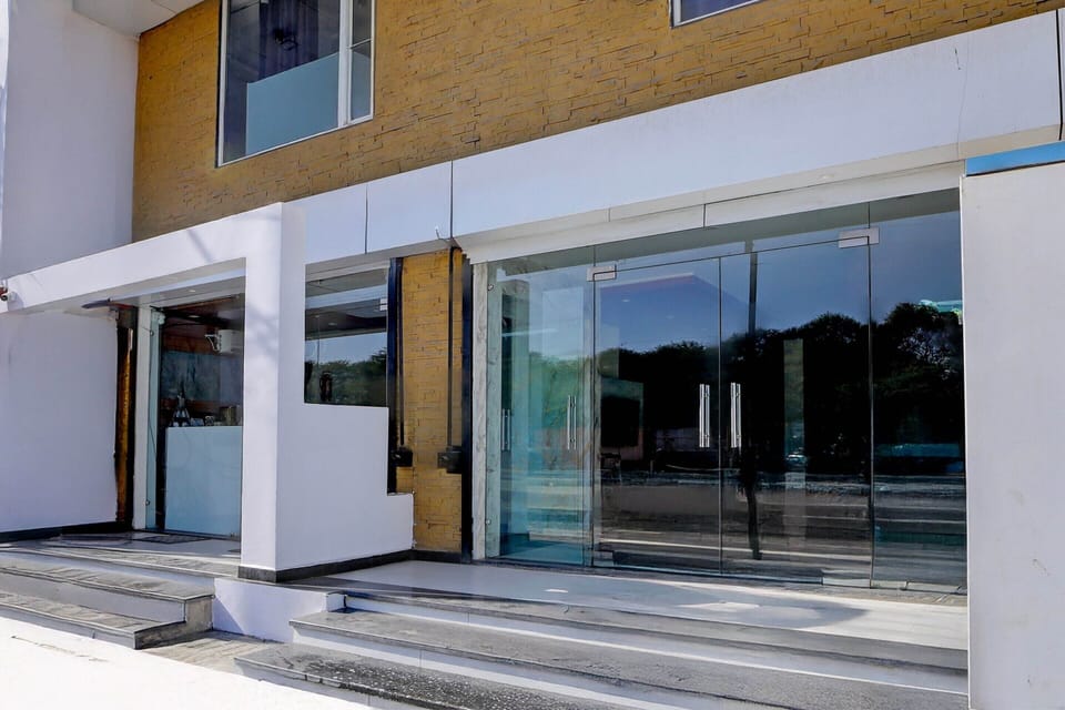 House | Reception