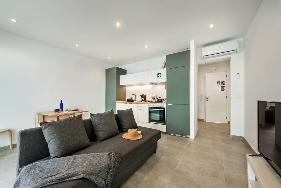 House | 1 bedroom, soundproofing