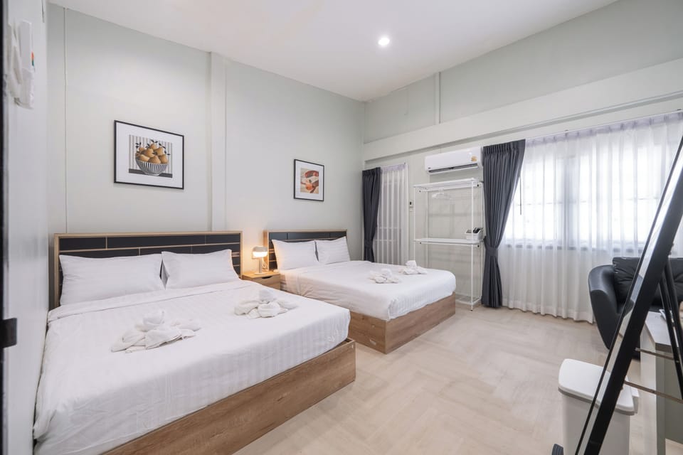 Family Room | Free WiFi