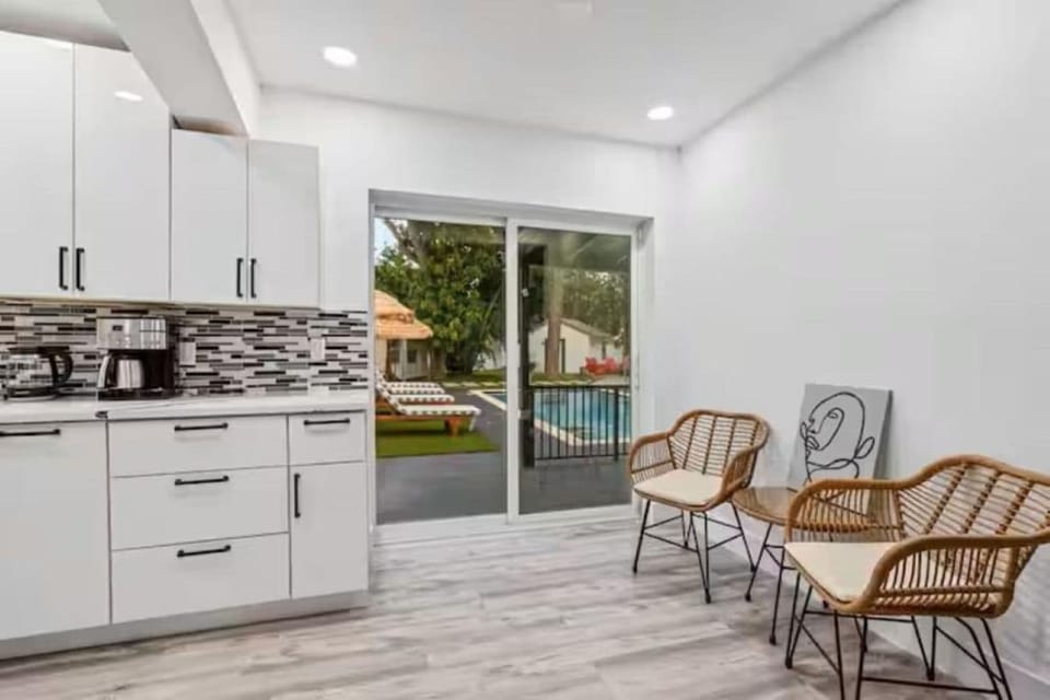 Comfort Villa | Private kitchen | Coffee/tea maker