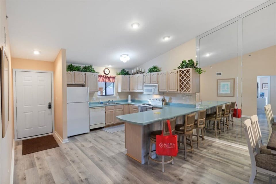 Condo, Multiple Beds, Patio (611 Lazy Days T12) | Private kitchen