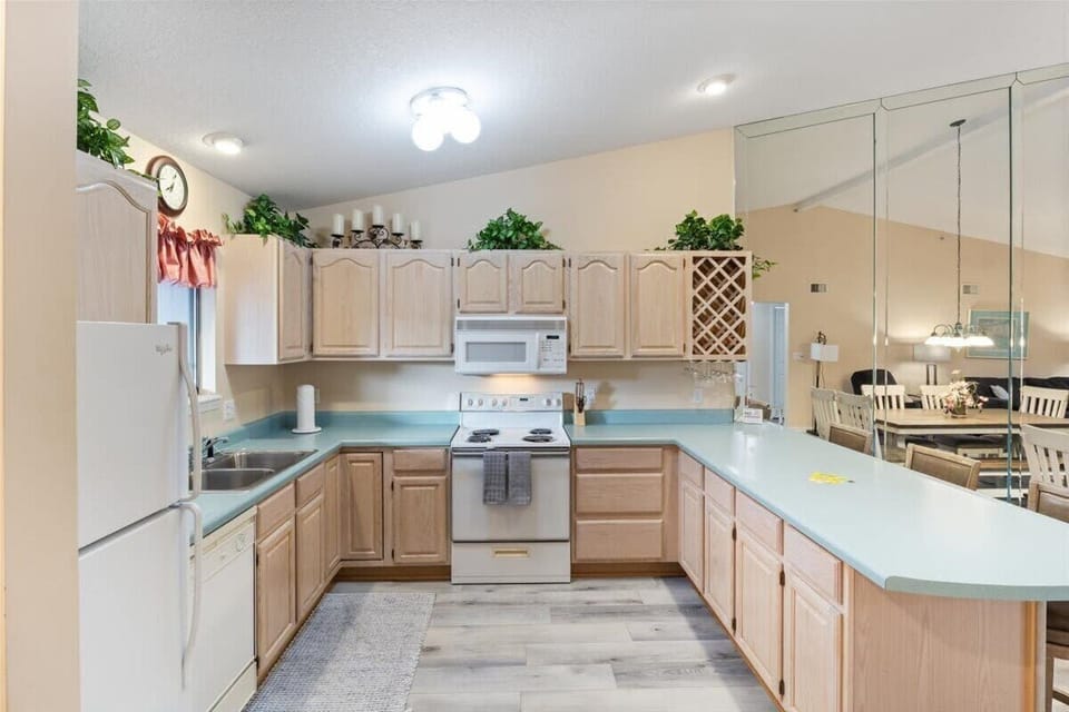 Condo, Multiple Beds, Patio (611 Lazy Days T12) | Private kitchen