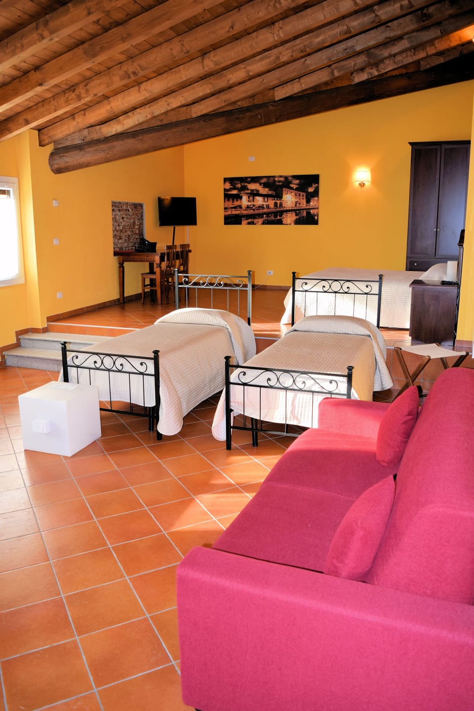 Egyptian cotton sheets, premium bedding, down comforters, pillowtop beds