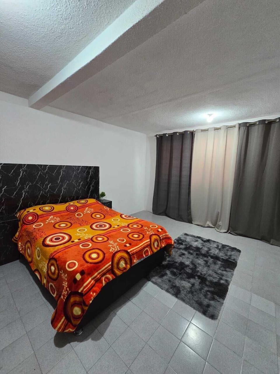 Family Triple Room | Blackout drapes, soundproofing, iron/ironing board, WiFi (free)