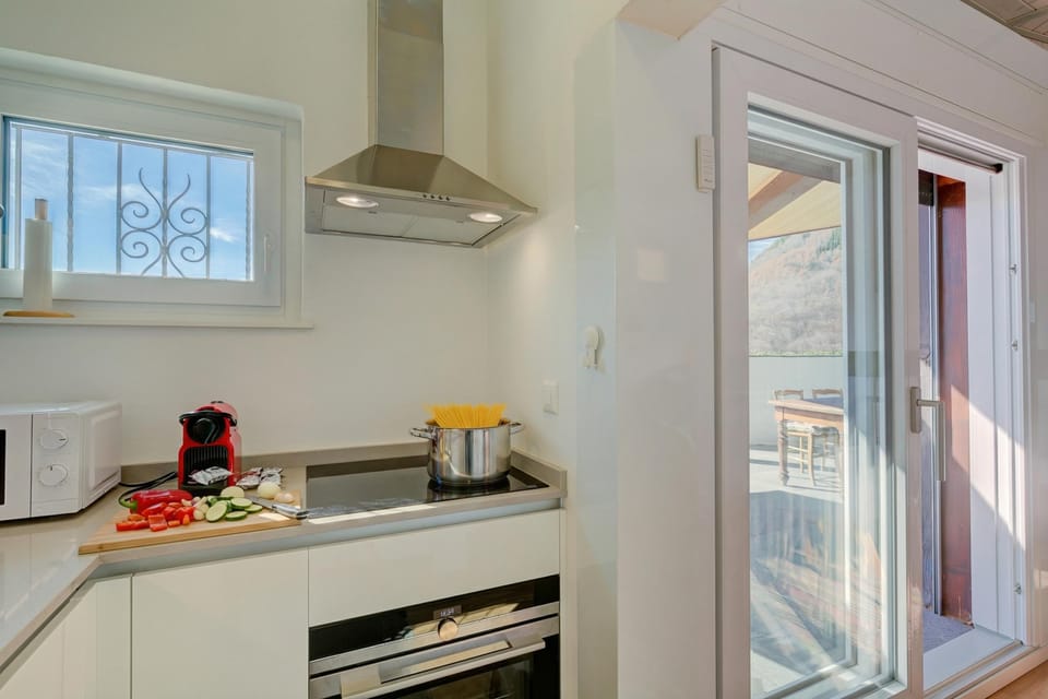 Family House, 2 Bedrooms, Fireplace, Mountainside (La Cà Da Brè) | Private kitchen