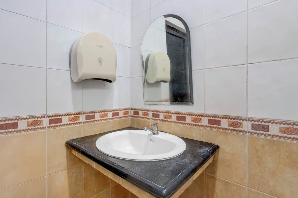 Family Suite | Bathroom | Shower