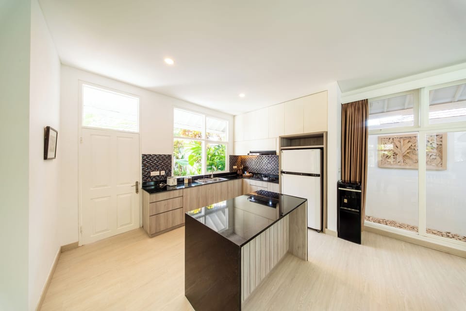Deluxe Villa, Garden View | Private kitchen