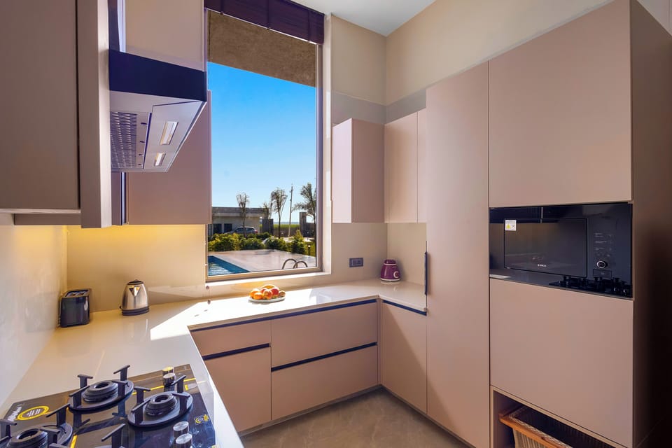 Deluxe Villa, Garden View | Private kitchen