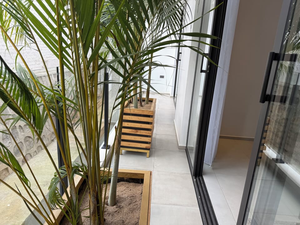 Apartment | Laptop workspace, iron/ironing board, WiFi (free)