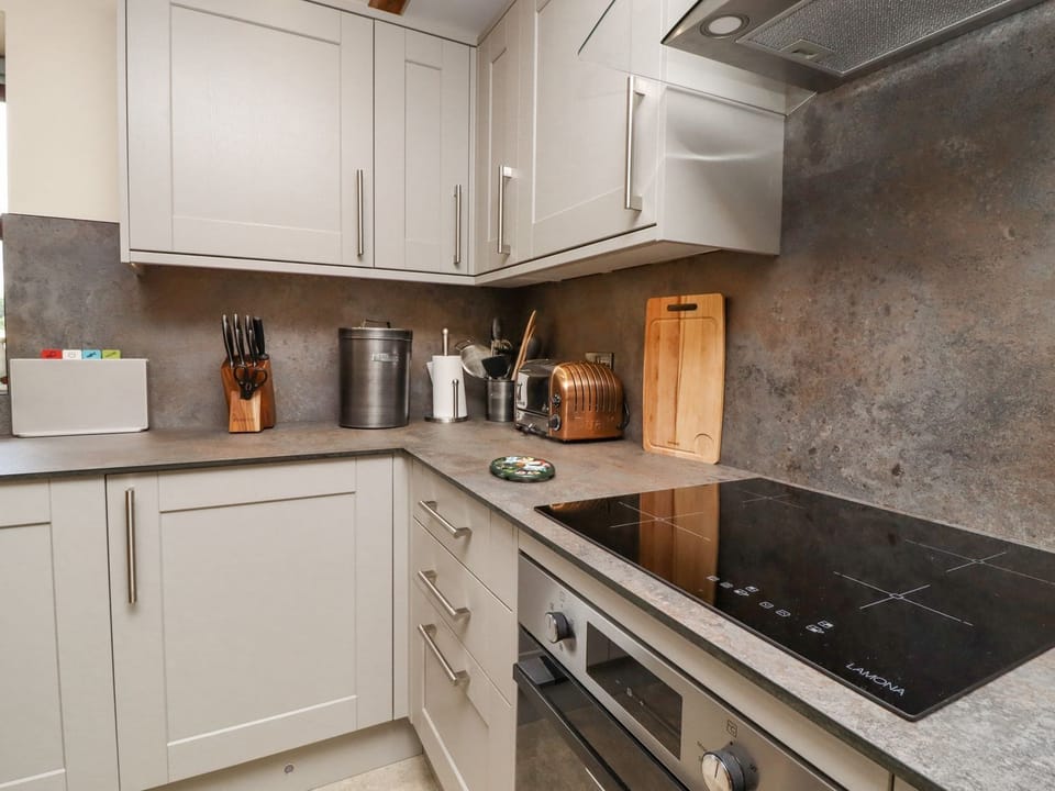 Dishwasher, cookware/dishes/utensils