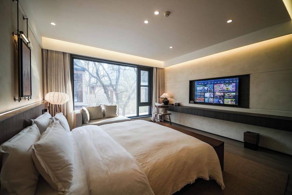 Exclusive Double Room, 1 Queen Bed | Minibar (free items), iron/ironing board (on request), WiFi (free)