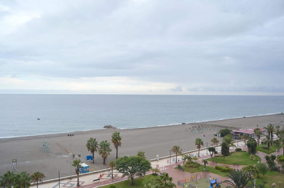 Terrasol SAN Gerardo 2-8-2 Frontal AL MAR Apartment in Torre del Mar