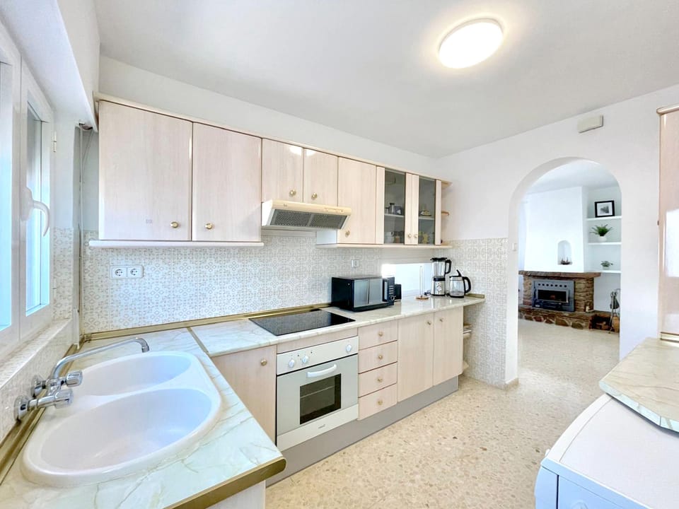 House, Smoking | 4 bedrooms