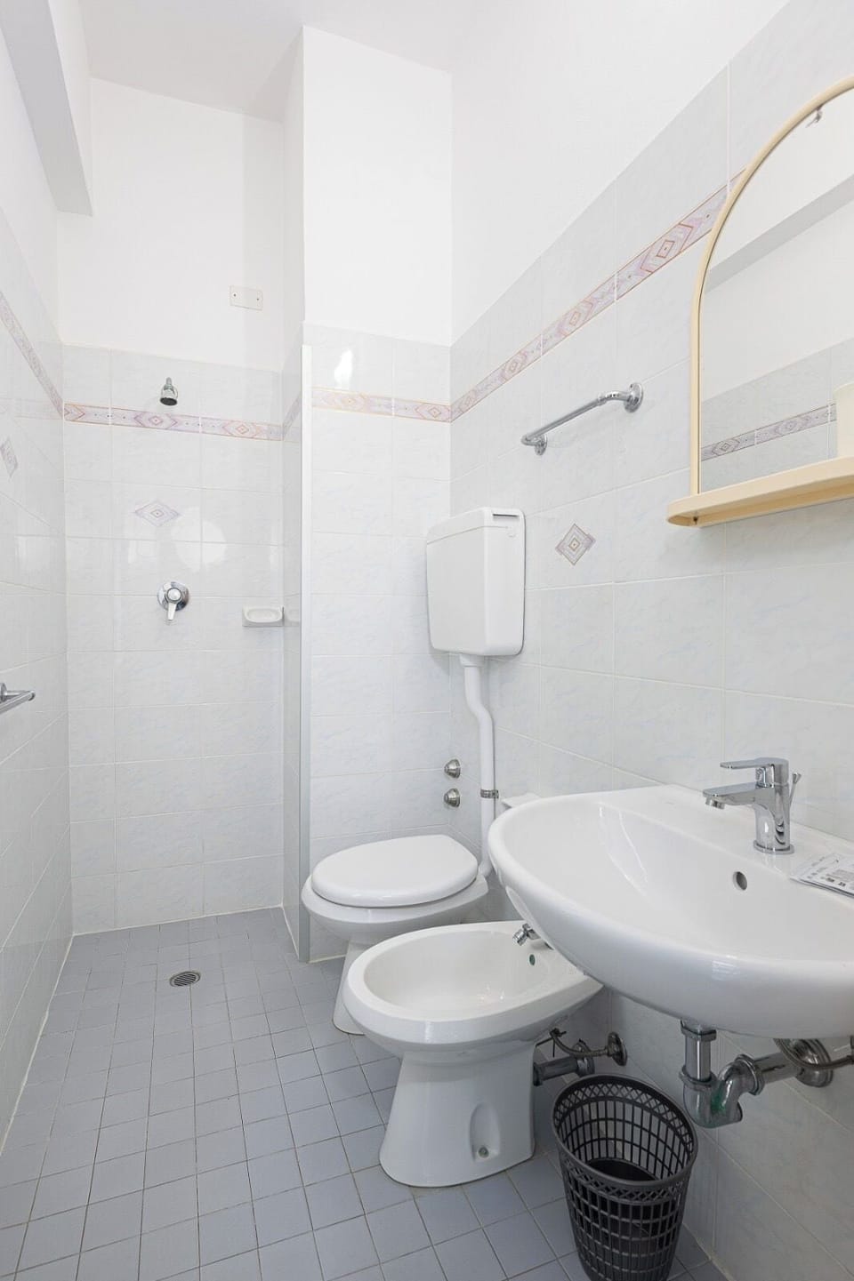 Economy Double Room | Bathroom